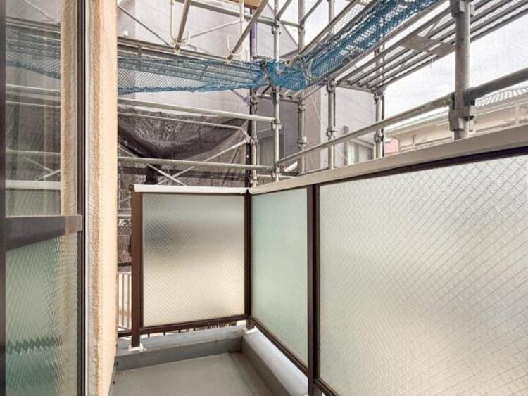 バルコニー 洗濯物もしっかり干せる、実用性の高いバルコニーです。