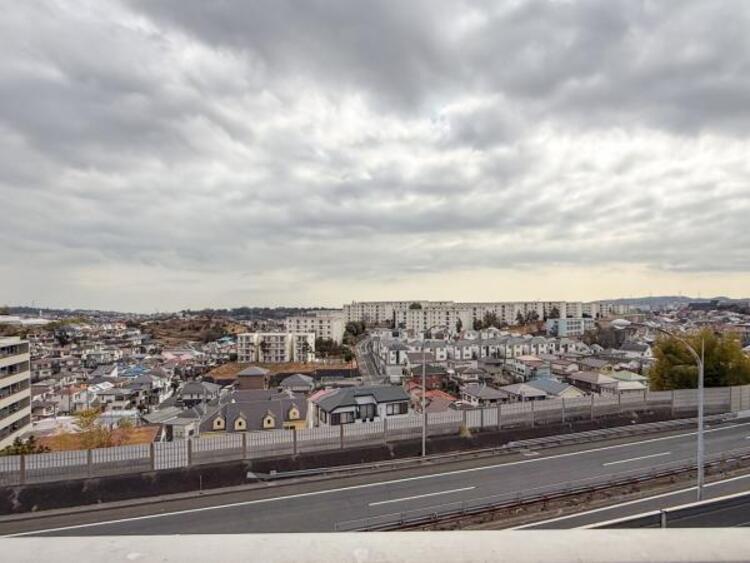 その他 開放感たっぷりの眺望で、毎日が特別なひとときに感じられます。