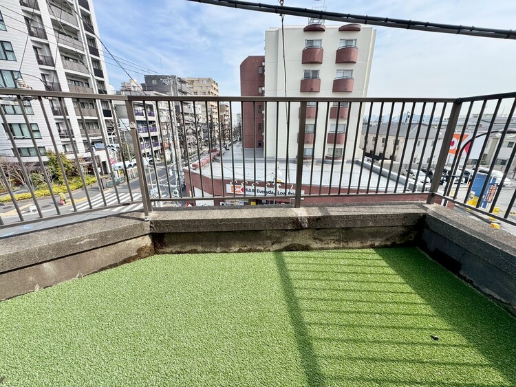 その他 朝の澄んだ空気や、夕方に吹く清々しい風を感じられるバルコニー。