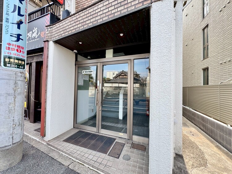 その他 上質感漂う玄関アプローチです。