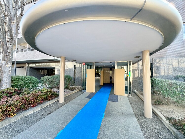 その他 上質感漂う玄関アプローチです。