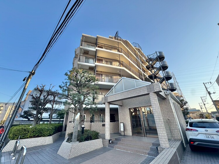 その他 飽きのこないシンプルモダンな外観です。