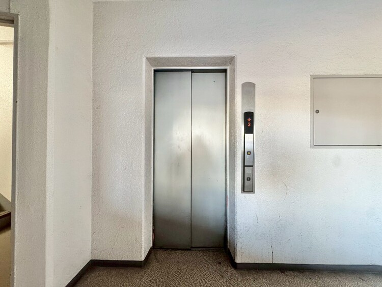 その他 エレベーター完備のため荷物が多くなっても安心。