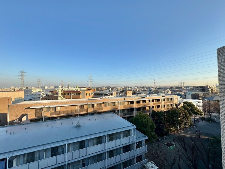 その他 眺望や窓からの景色が良いと、家で過ごす時間も快適です。