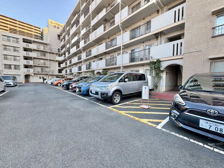 その他 駐車スペースが嬉しいですね。※空き状況は都度ご確認下さい。