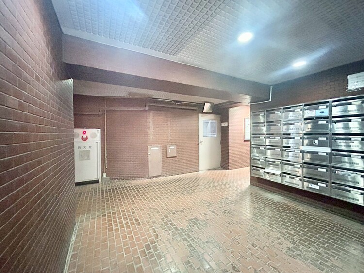 その他 館内は静寂な中が保たれており、管理が行き届いている印象を受けました。