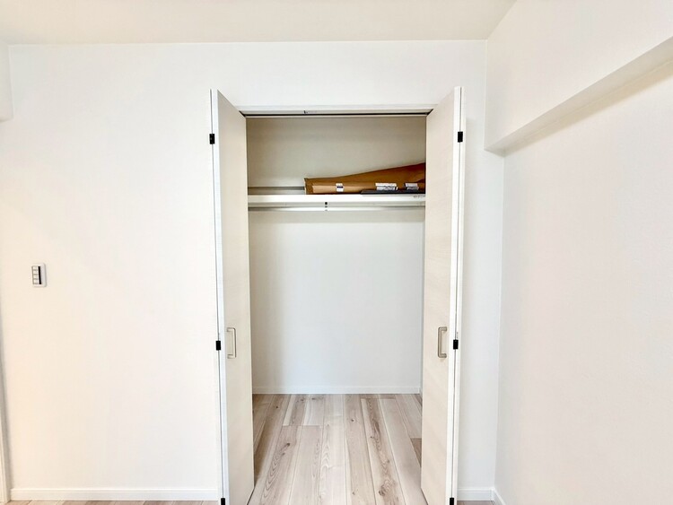 その他 収納スペースが付いていて、お部屋を広く使っていただけます。