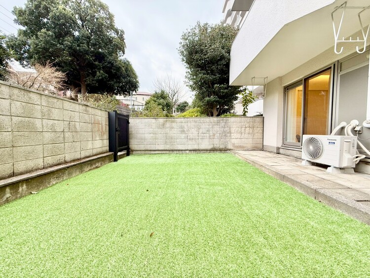 その他 朝の澄んだ空気や、夕方に吹く清々しい風を感じられるバルコニー。