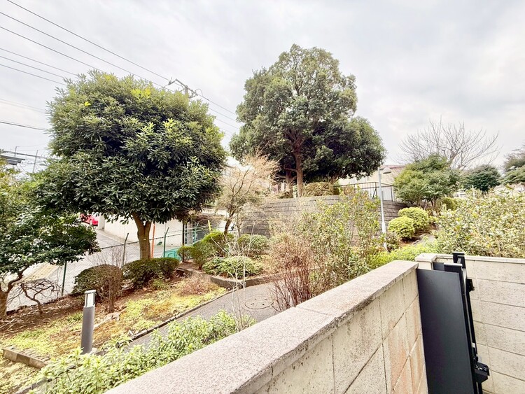 その他 眺望や窓からの景色が良いと、家で過ごす時間も快適です。