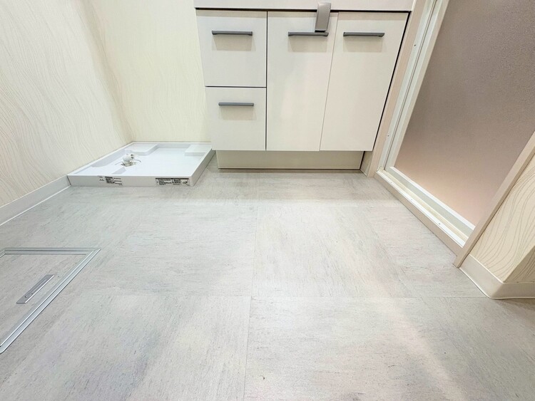 その他 十分な広さの脱衣所。