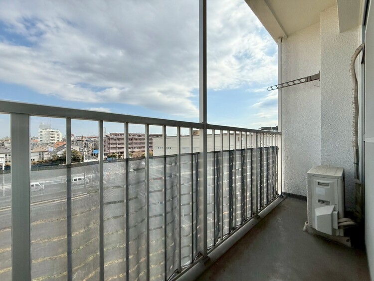 その他 朝の澄んだ空気や、夕方に吹く清々しい風を感じられるバルコニー。