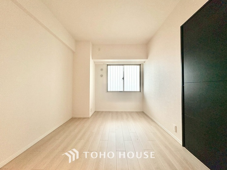 内装 【living】居心地のいい暮らしには欠かせない眩い採光。