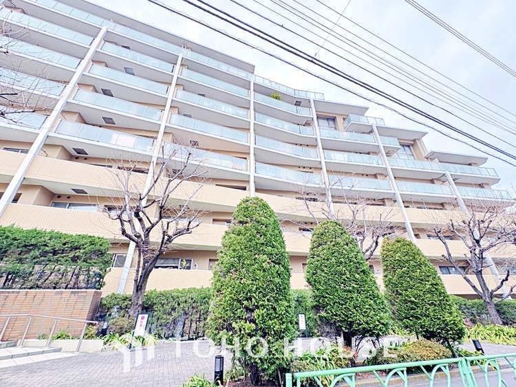 その他 手元の収納から、足元の収納までが全てスライド式で、奥のスペースまで有効に活用できます。奥まで上から見渡せるので、たまにしか使わない調理器具もサッと取出せます。