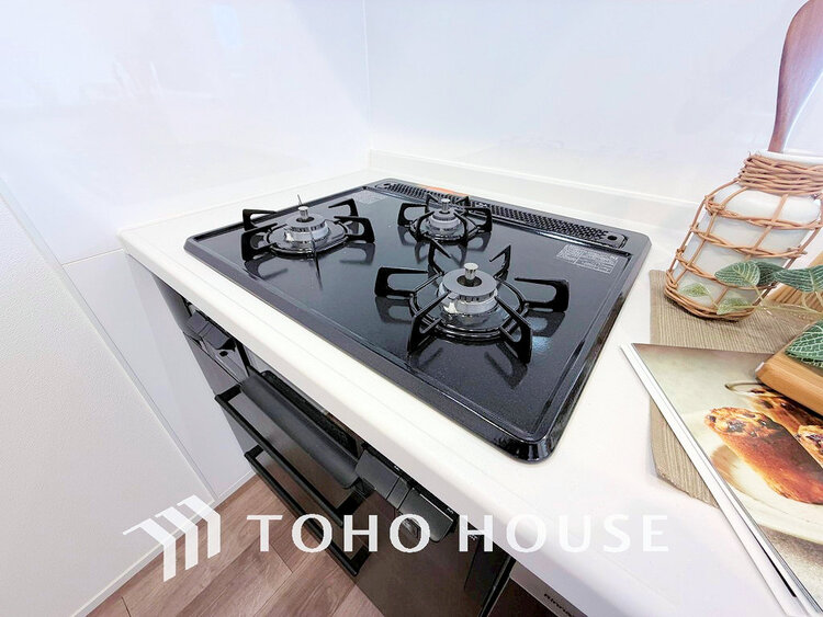 その他 3口ガスコンロで効率よくお料理できますね