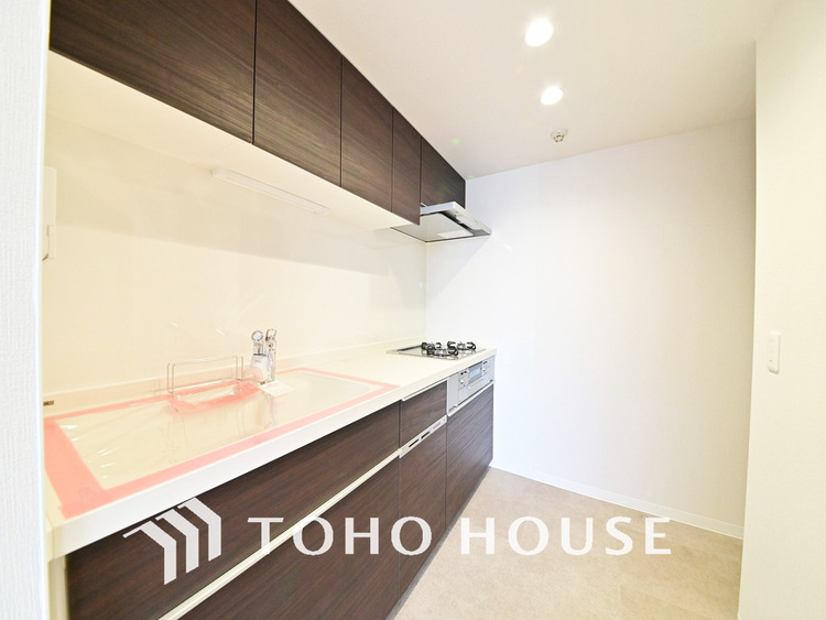 キッチン シンプルな部屋の雰囲気に溶け合うナチュラルキッチン