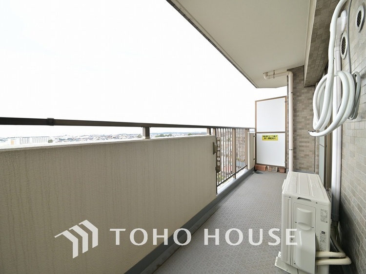 バルコニー 陽当たり良好なバルコニー