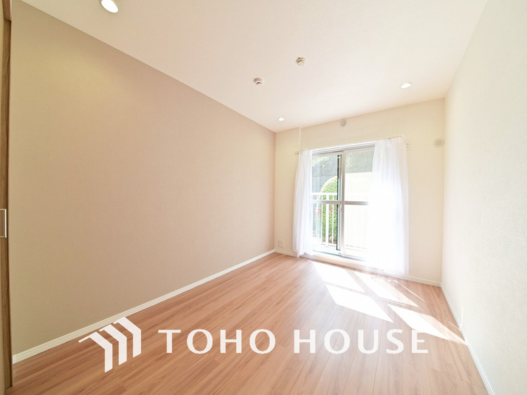 内装 1日の疲れを癒し、心地よく寛げるようゆったりとした広さをしています