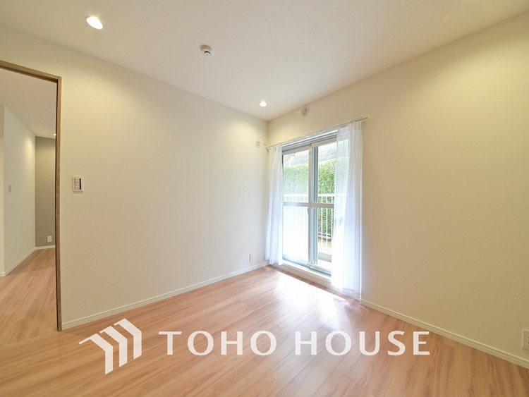 内装 シンプルですっきりとした室内は飽きのこない居心地の良い雰囲気です