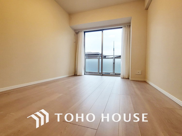 内装 1日の疲れを癒し、心地よく寛げるようゆったりとした広さをしています