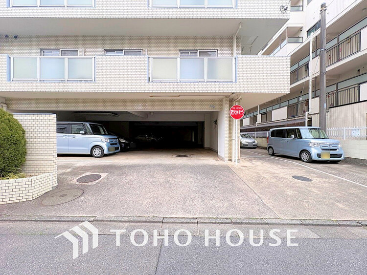 駐車場 駐車場（料金・空き状況はご確認ください）