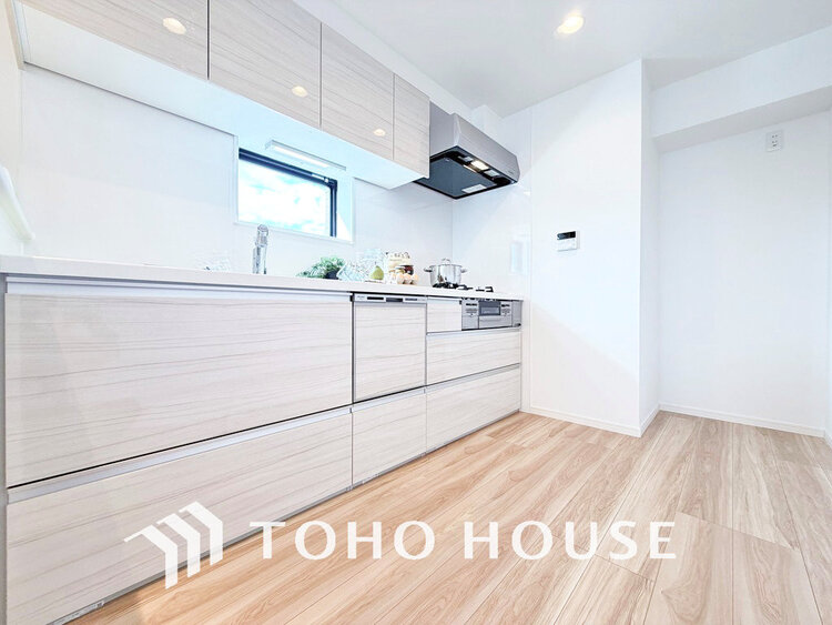 キッチン シンプルな部屋の雰囲気に溶け合うナチュラルキッチン