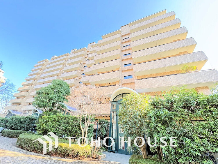 外観 〜たいせつなペットと暮らせるリノベーションマンション〜南東向きのため陽当たり良好〜