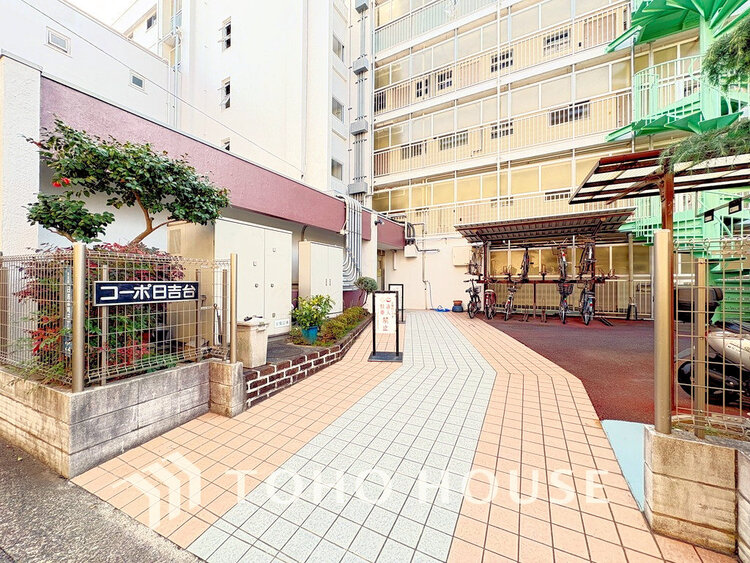 エントランス エントランス