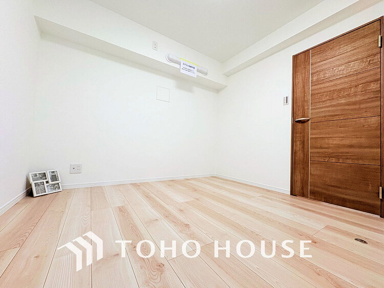 内装 シンプルですっきりとした室内は飽きのこない居心地の良い雰囲気