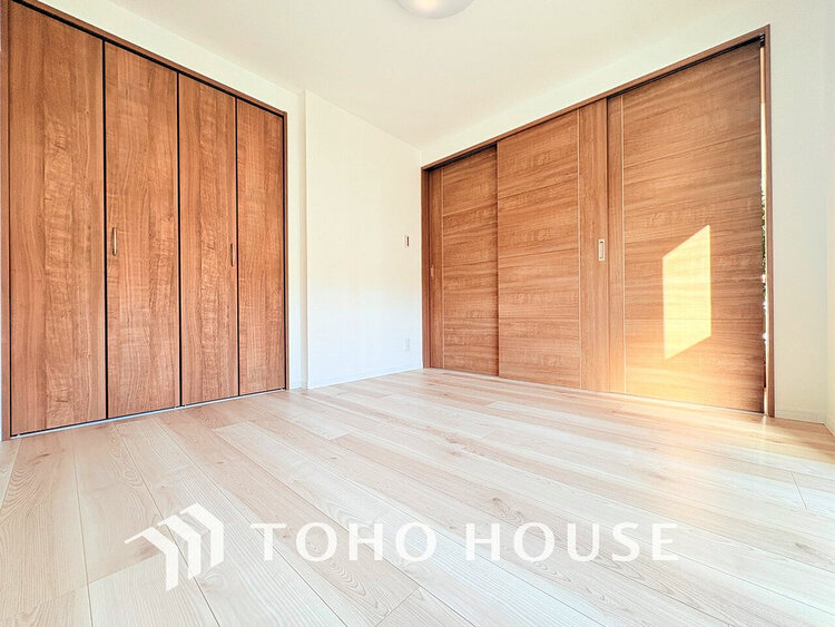 内装 1日の疲れを癒し、心地よく寛げるようゆったりとした広さをしています