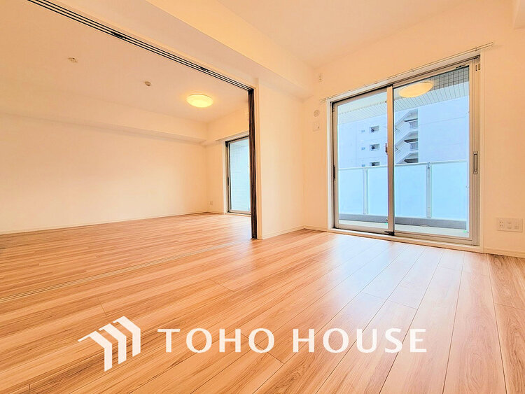 内装 採光もある洋室は、くつろぎのひと時を過ごすのにぴったり