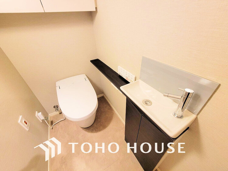 トイレ トイレには快適な温水洗浄便座付