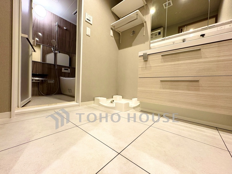 洗面 【洗面所】うとうとしたい訳ではないがそんな時間が嫌いじゃない自分がここにいる。