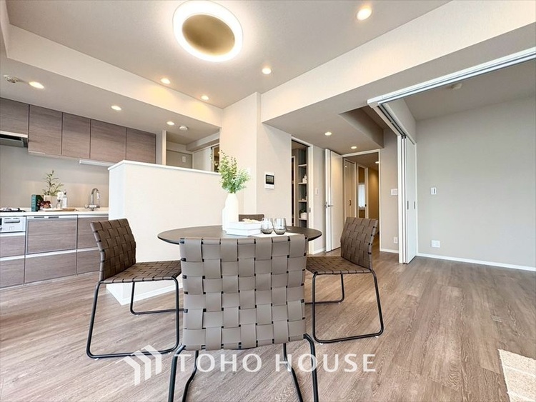 内装 【LIVING】◆家族◆愛する家族を一目で見渡せる。家族が集う空間。永遠に続く幸せな毎日を、ここで。