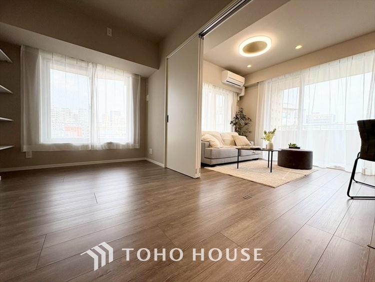 内装 【LIVING】◆Sunshine◆光が燦々と入り、いるだけで気持ちいい。「開放的でゆとりあるお部屋です。」