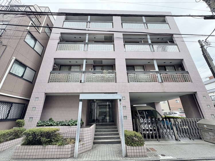 外観 【APPEARANCE】◆眩い◆光が燦々と入り、家族の笑顔を照らす。「いつまでも続いて」と願う夢のような毎日がここにある。