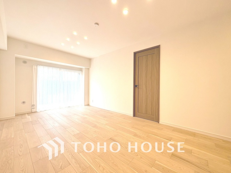 内装 【LIVING】◆陽光◆が差し込む。この開放的なLDKに家族の笑顔が集う。家族が一緒に過ごす空間は明るく、そして居心地よく。