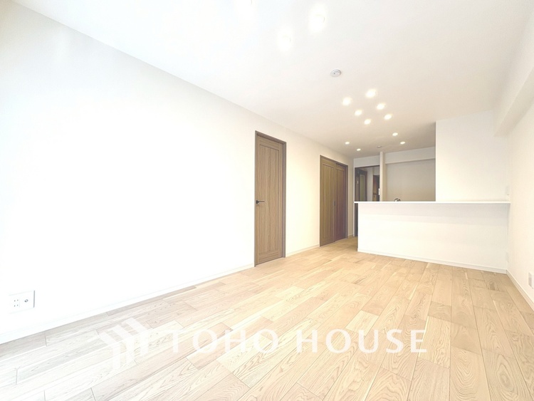 内装 【LIVING】◆扉を◆開くとこの景色。家族の”おかえり”の声が聞こえてきそう。