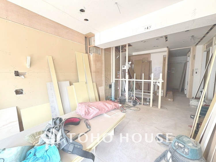 内装 現在改装中◆住む喜び、楽しさ、感動◆を君と共有したい。いつまでもずっと家族を見渡せるこの広い空間で。