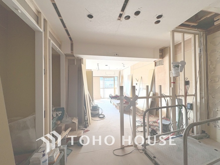 内装 現在改装中◆simple is best◆無駄のない綺麗なつくりのリビングルームであなただけの暮らしを。