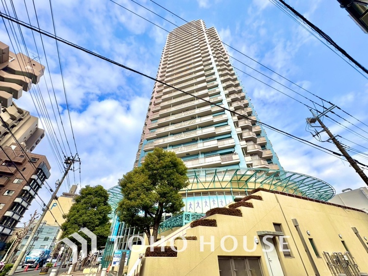 外観 【APPEARANCE】◆眩い◆光が燦々と入り、家族の笑顔を照らす。「いつまでも続いて」と願う夢のような毎日がここにある。