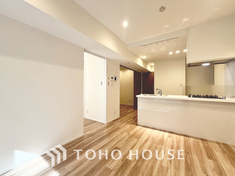 内装 ◆住む喜び、楽しさ、感動◆を君と共有したい。いつまでもずっと家族を見渡せるこの広い空間で。