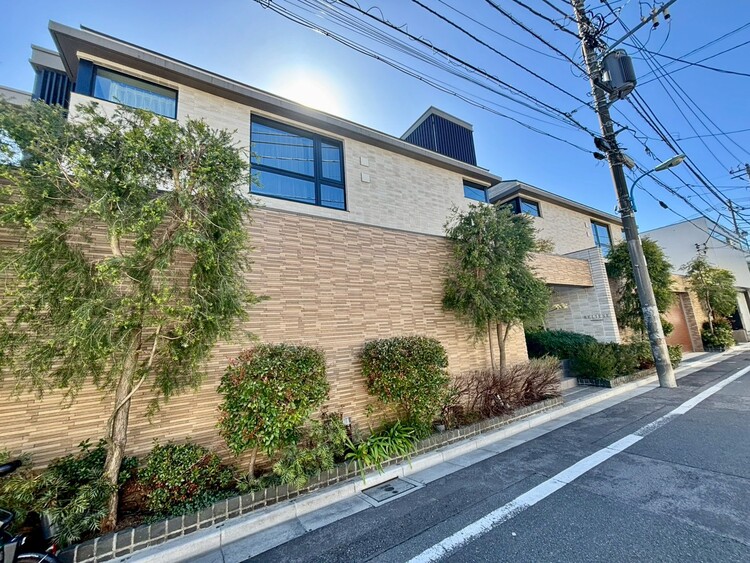 その他 飽きのこないシンプルモダンな外観です。