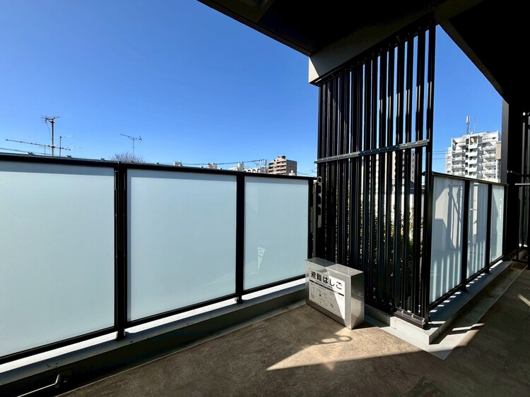 その他 朝の澄んだ空気や、夕方に吹く清々しい風を感じられるバルコニー。