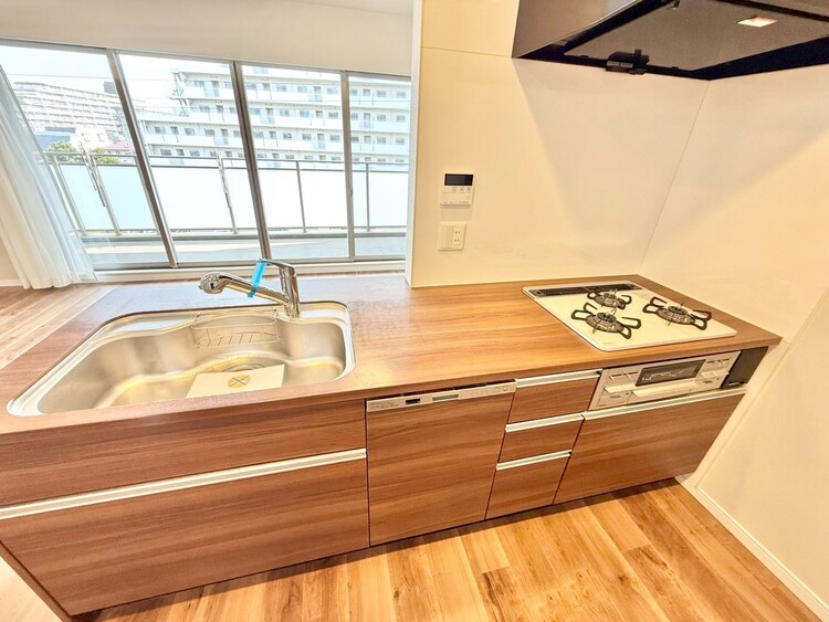 その他 開放感のあるキッチンスペース。調理をしながら、会話も弾みそうですね。