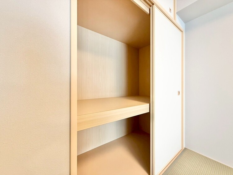 その他 収納スペースが付いていて、お部屋を広く使っていただけます。