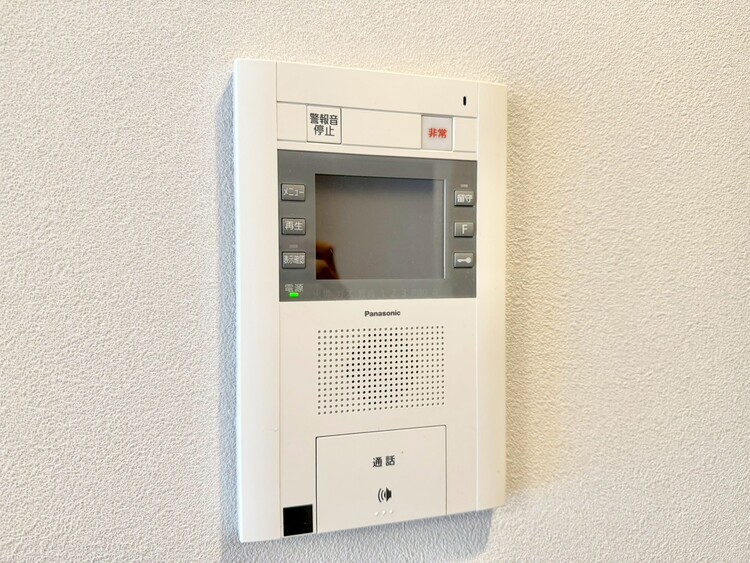 その他 誰が来てもわかる様にモニター付きインターホンを設置。