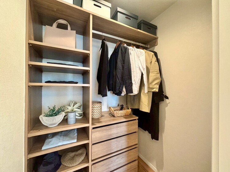 その他 収納スペースが付いていて、お部屋を広く使っていただけます。