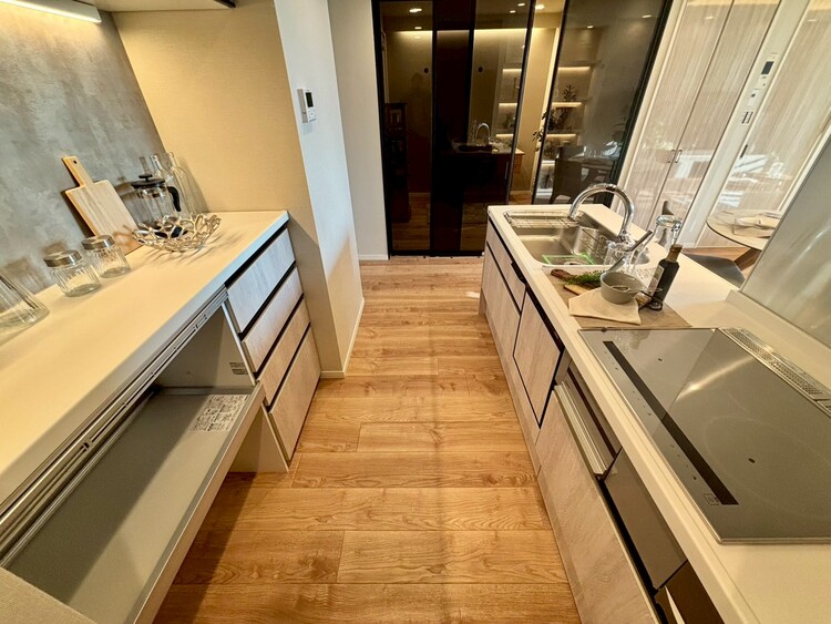 その他 開放感のあるキッチンスペース。調理をしながら、会話も弾みそうですね。