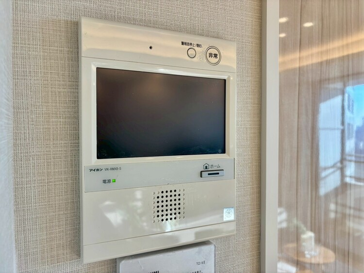 その他 誰が来てもわかる様にモニター付きインターホンを設置。