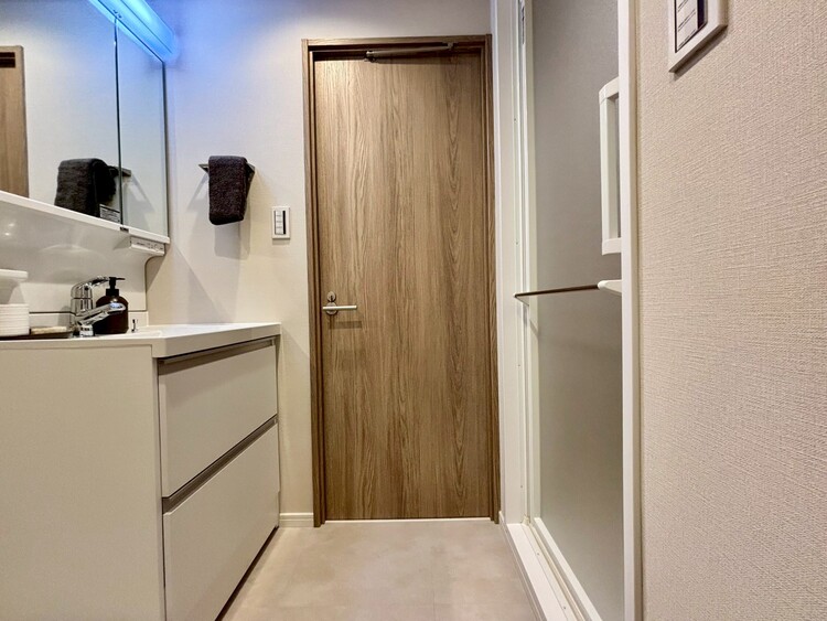 その他 十分な広さの脱衣所。